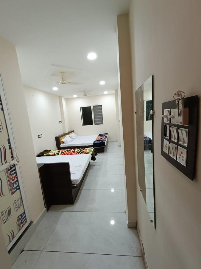 Hotel Shipra Inn Уджайн Екстериор снимка