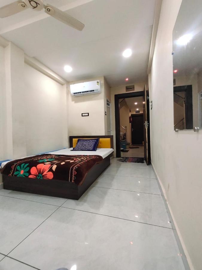 Hotel Shipra Inn Уджайн Екстериор снимка