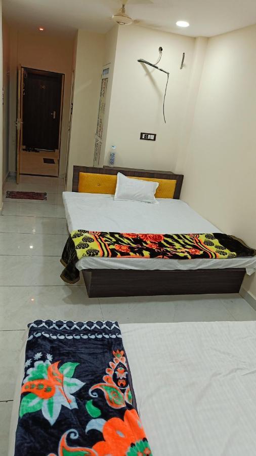 Hotel Shipra Inn Уджайн Екстериор снимка
